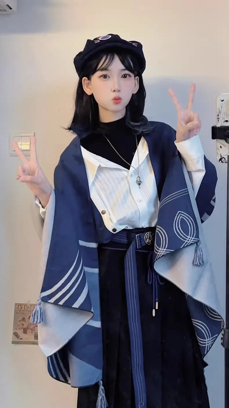 [Genuine] Genshin Impact Scarf Cloak Winter Warm Cloak Game Wanderer Theme Scarf Birthday Gift Men's and Women's Four Seasons