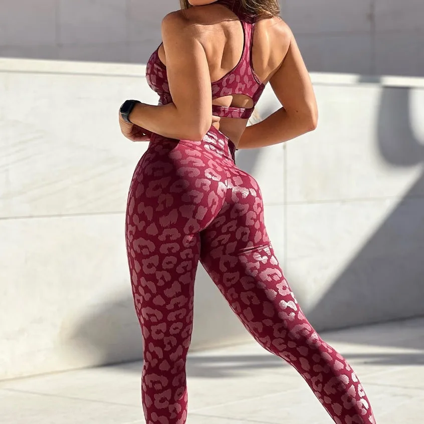 2024 New Leopard Print Sports Fitness Vest High Waist Hip Lifting Leggings Trousers Two Piece Yoga Wear