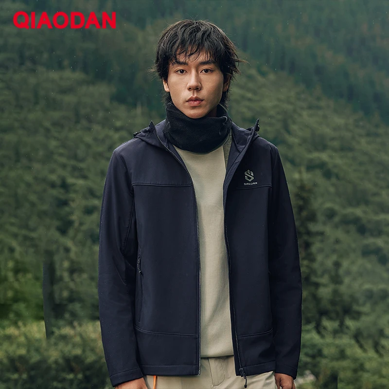 QIAODAN 마운틴 갓 남성 하이킹 재킷 2025 플리스 안감 따뜻한 방풍 아웃도어 방수 외투 QXFFD3244032R