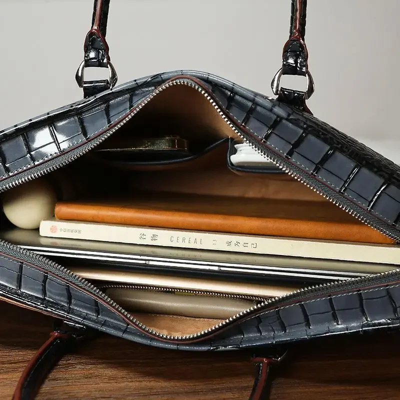 New Fashion Alligator Men's Briefcase Crocodile Pattern Cow Leather Travel Bags Handbags Men Shoulder Bag Messenger Laptop Bags 6