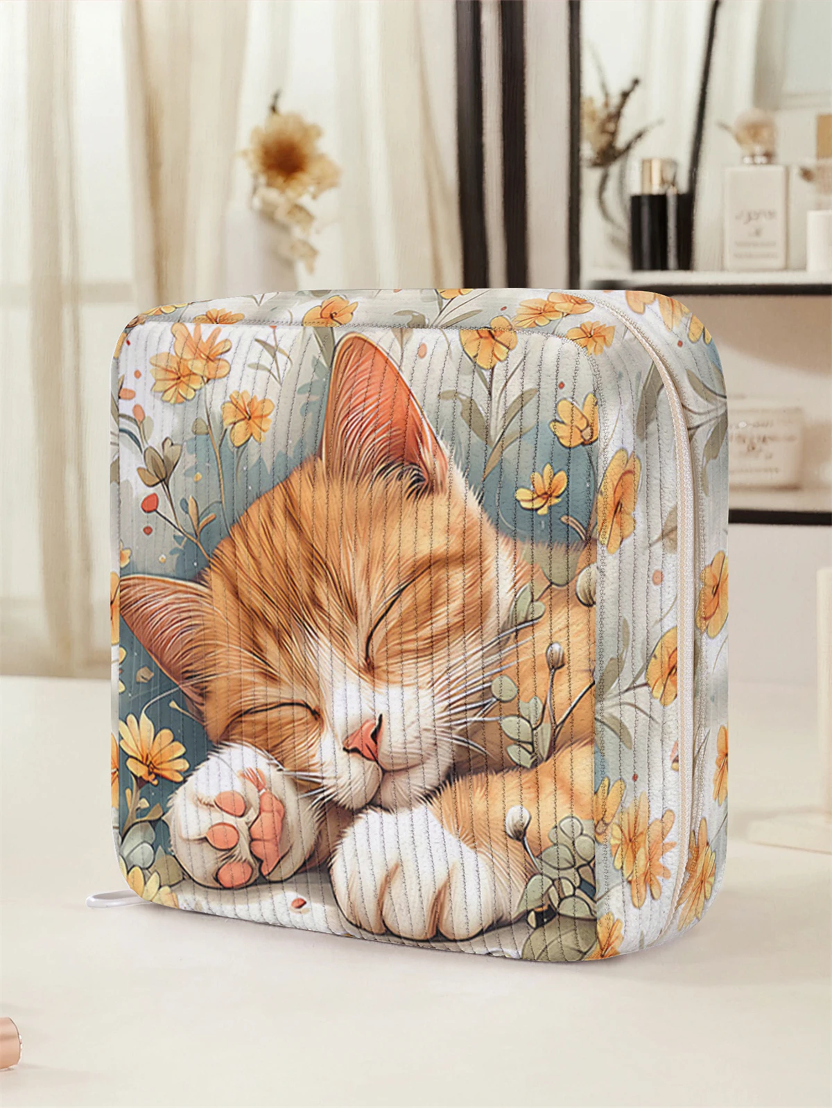 Cartoon cat pattern printed sanitary napkin storage bag, women's lightweight tissue bag, sanitary tissue bag
