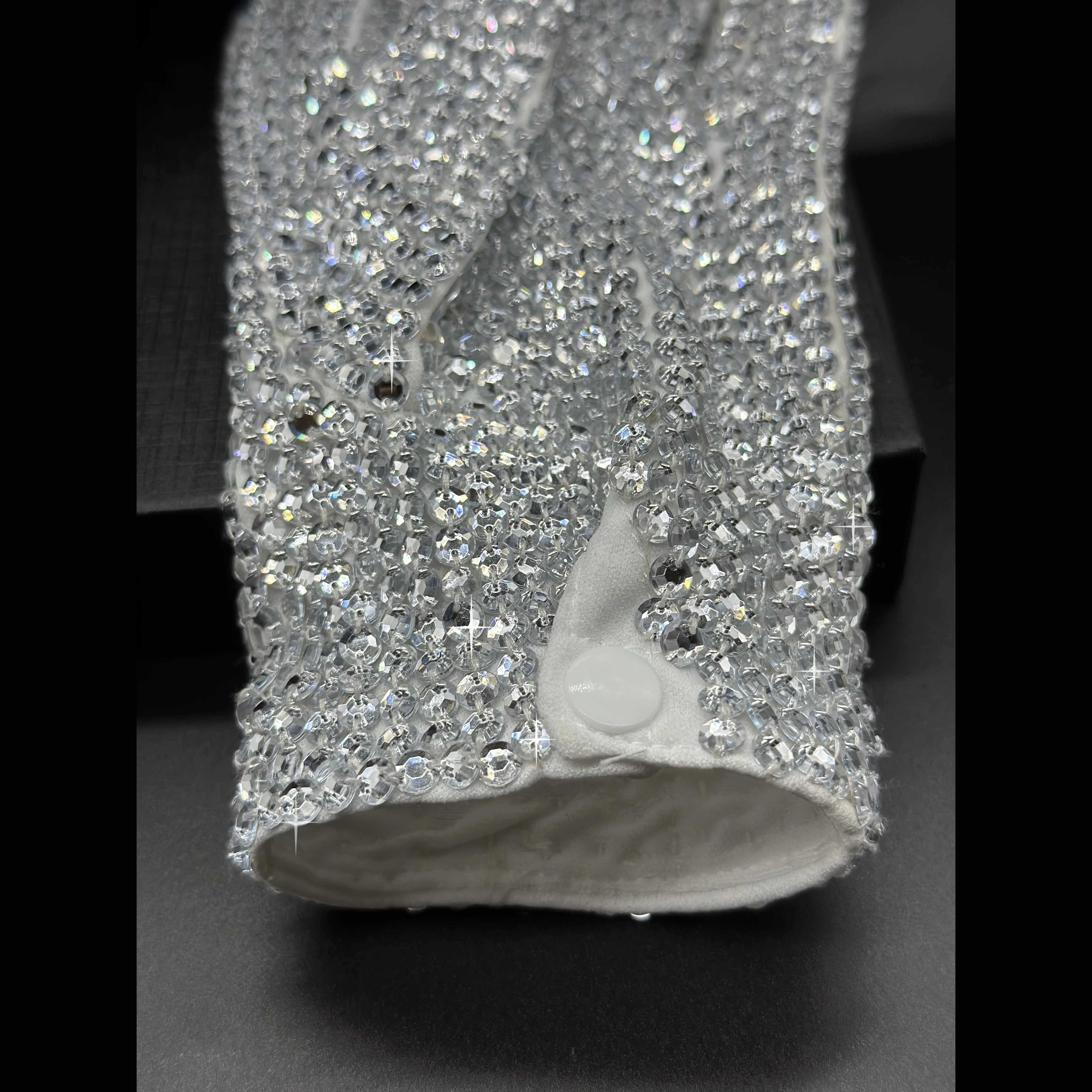 手作りのヴィンテージマイケルジャクソングローブ、クリスタルが