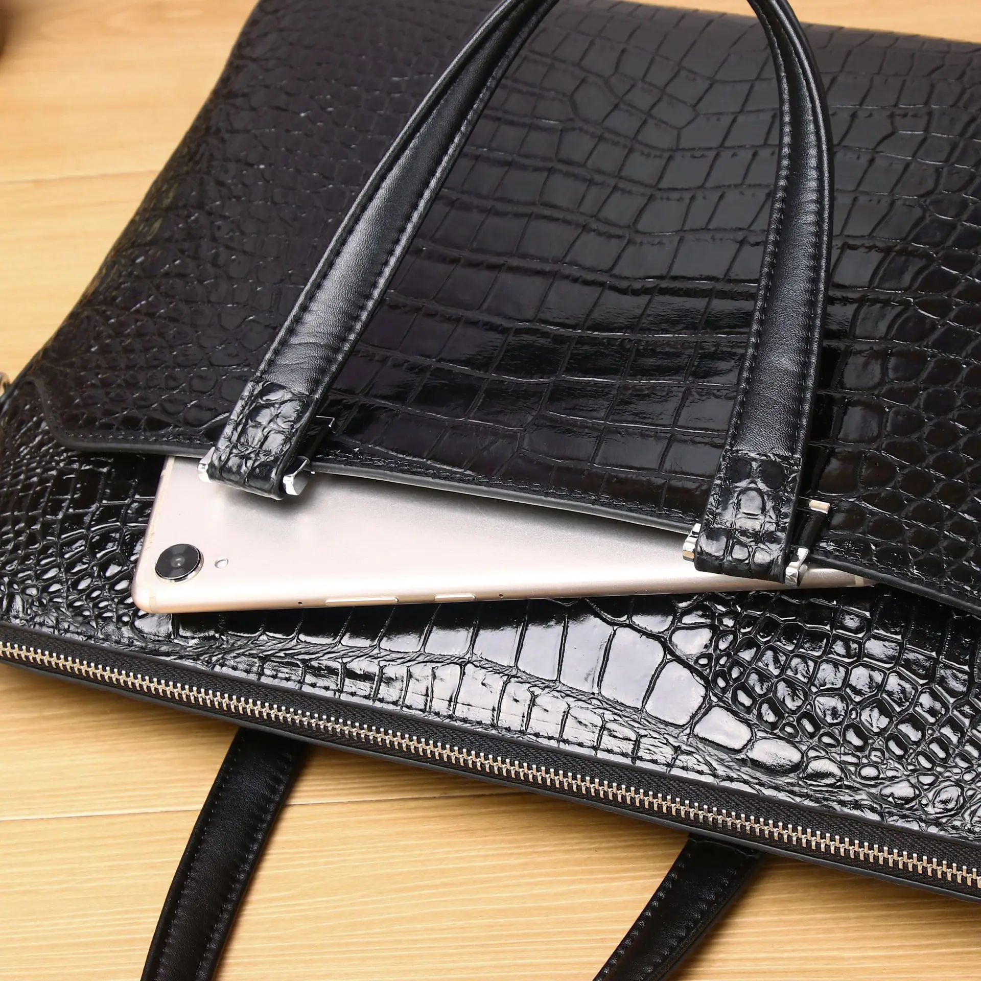 Men's Leather Briefcases for 14 Laptop Croco Pattern Cowhide Leather Man Handbags Business Totes Big Shoulder Bags