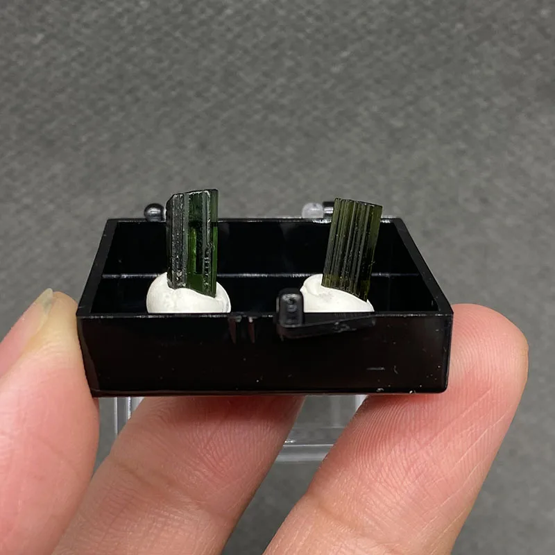 100%  Natural vivianite Mineral Specimens Stones and Crystals Healing Crystal+Box size:35*35*35mm