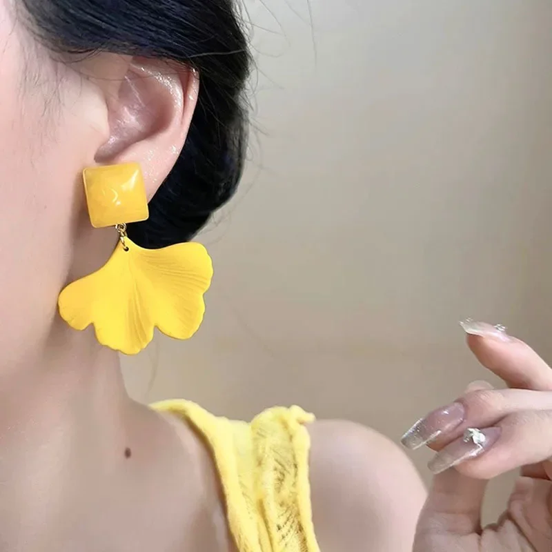 Yellow Geometry Ginkgo Leaf Earrings Women's New Dopaamine Summer Travel Jewelry Earrings Fashionable Accessories Gifts