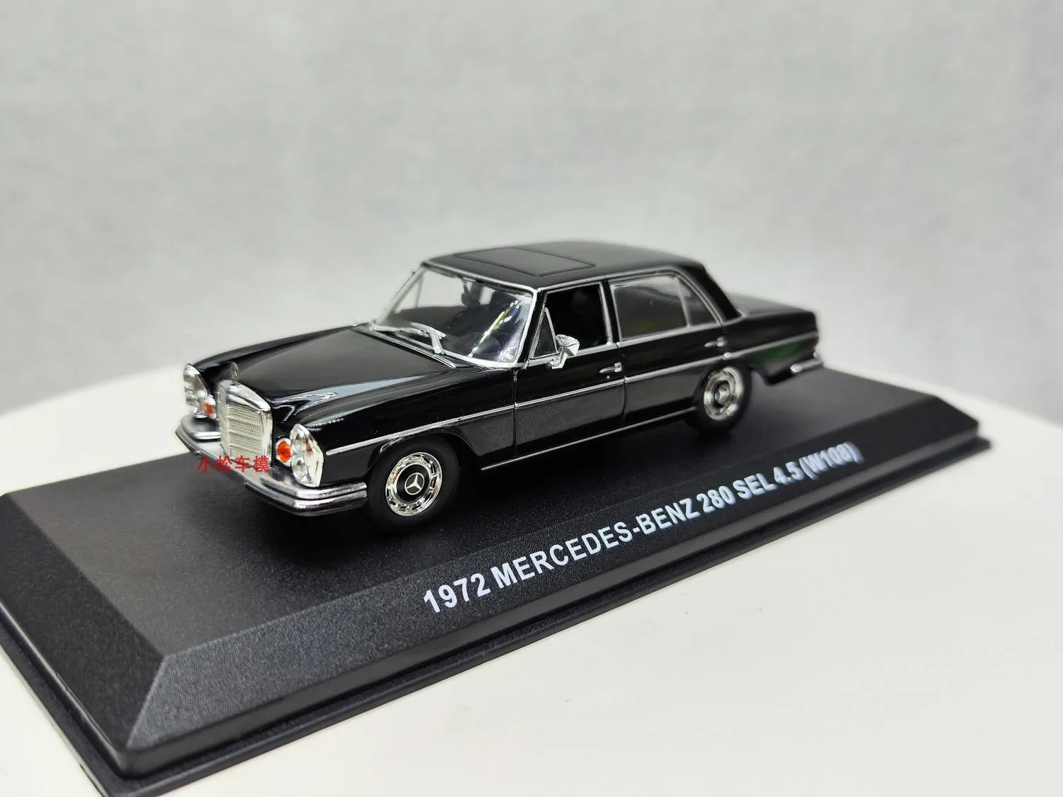 1977 メルセデスベンツ450 SEL (W116) - ロッキー4