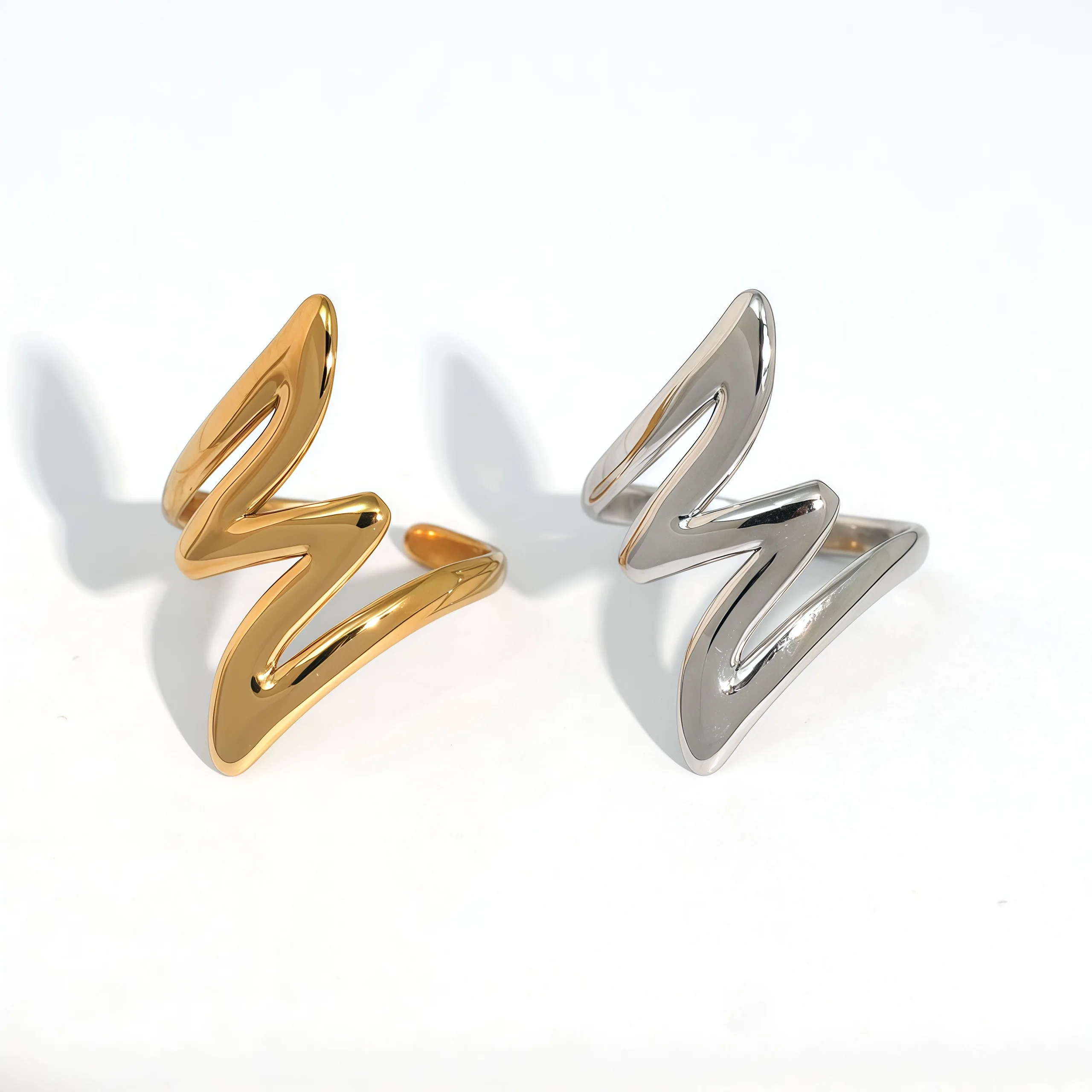 Offener Ring aus 18 Karat vergoldetem Edelstahl, asymmetrisch, unregelmäßige Linien, täglicher Damen-Metallstruktur, trendiger Charm-Schmuck, Bijoux – Detail 6