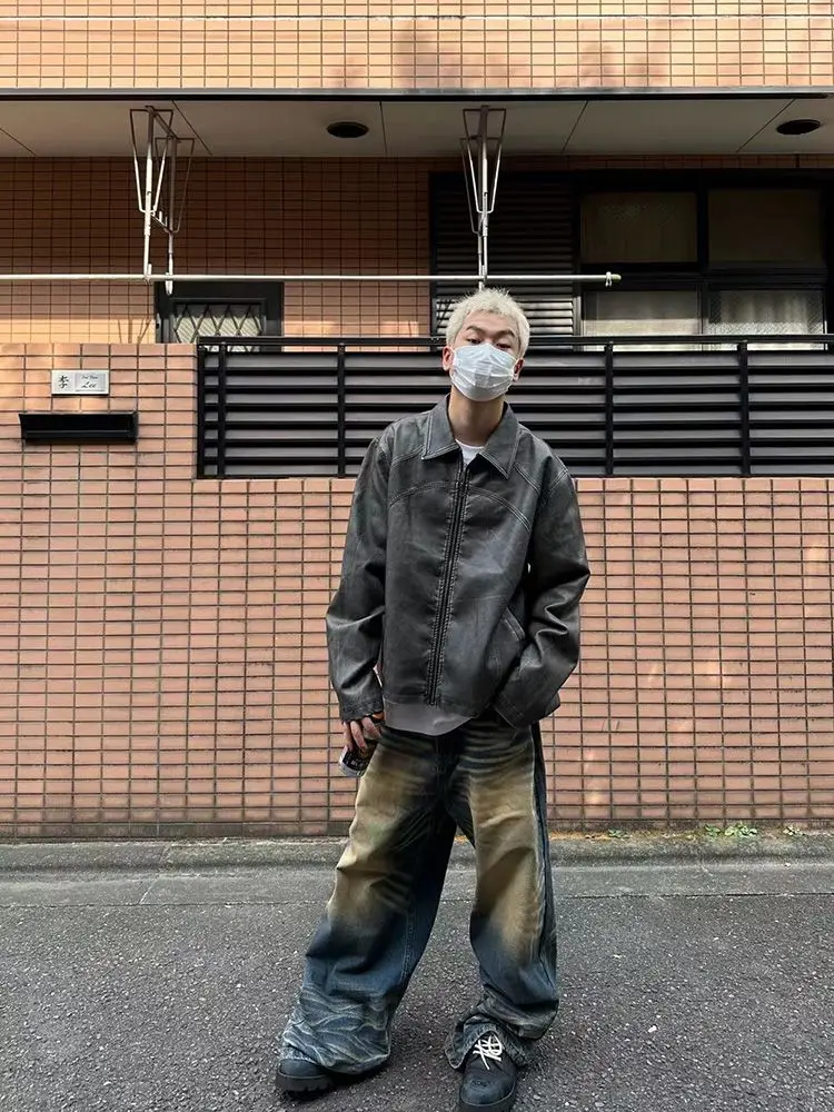 Рисунок 3 - Новые винтажные джинсы с широкими штанинами