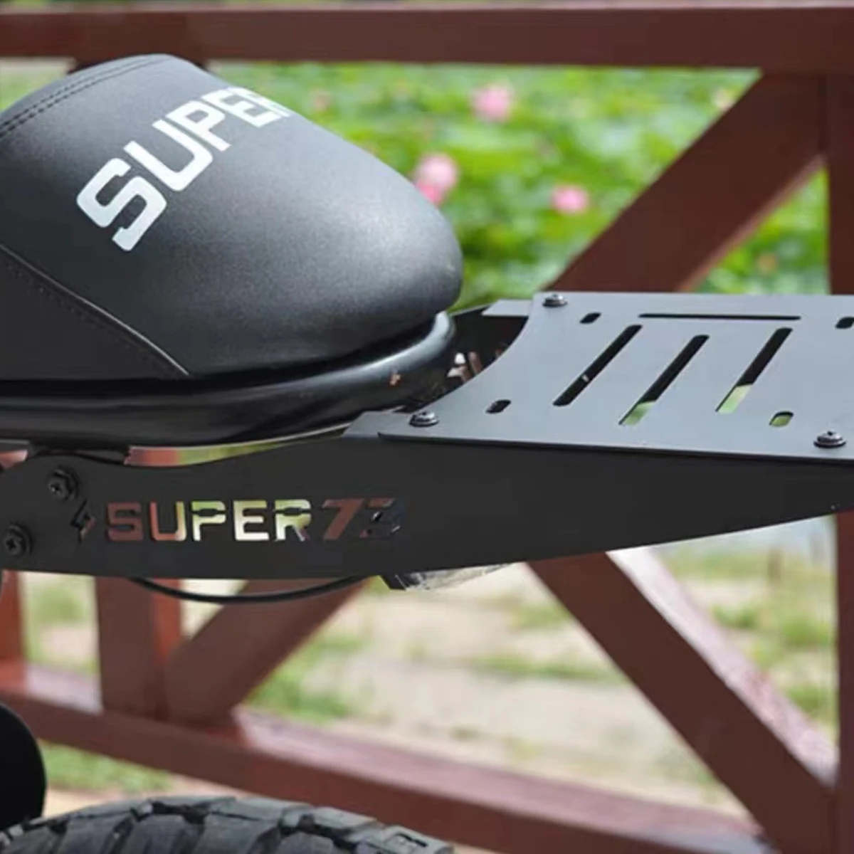 Modifica E Aggiornamento Dell'Ala Di Coda Del Laser Decorativo Speciale Per Le Ali Di Coda Del Motociclo Elettrico Per Super 73 Super73 S2 Rx Rxs