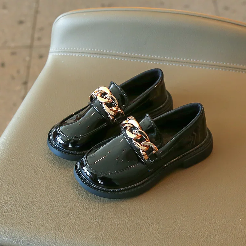 2022 Autumn New Britain Wind Kids Glossy Metal Chains White PU Loafers for Girls Children Fashion Casual School Shoe