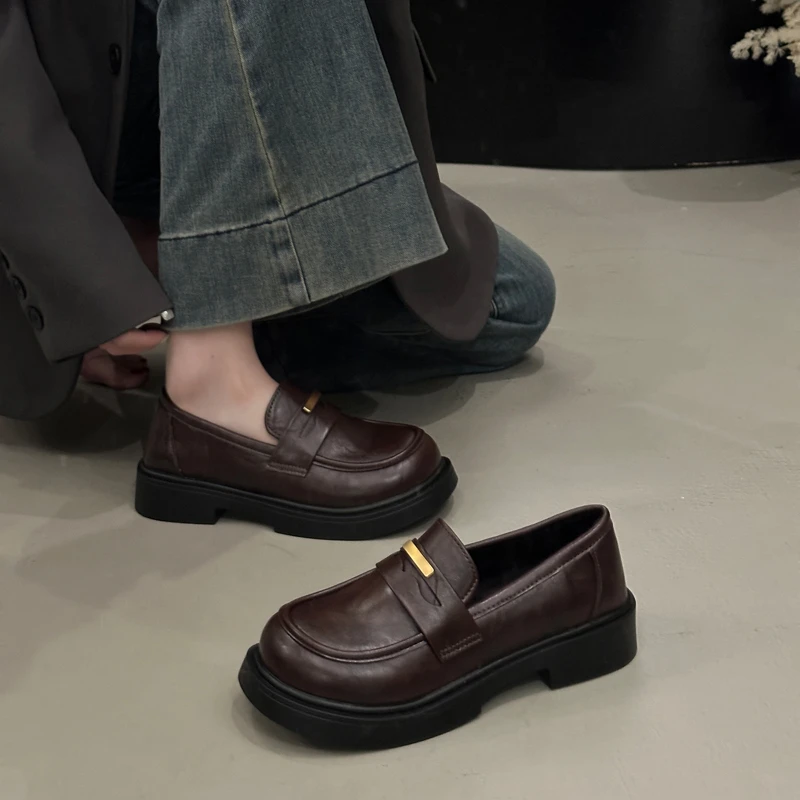 Aphixta PU Leather Fashion Loafers Metal Bucke Dec Women Shoes Slip On Women Casual Shoes Med Heel Round Toe Spring Autumn Shoes