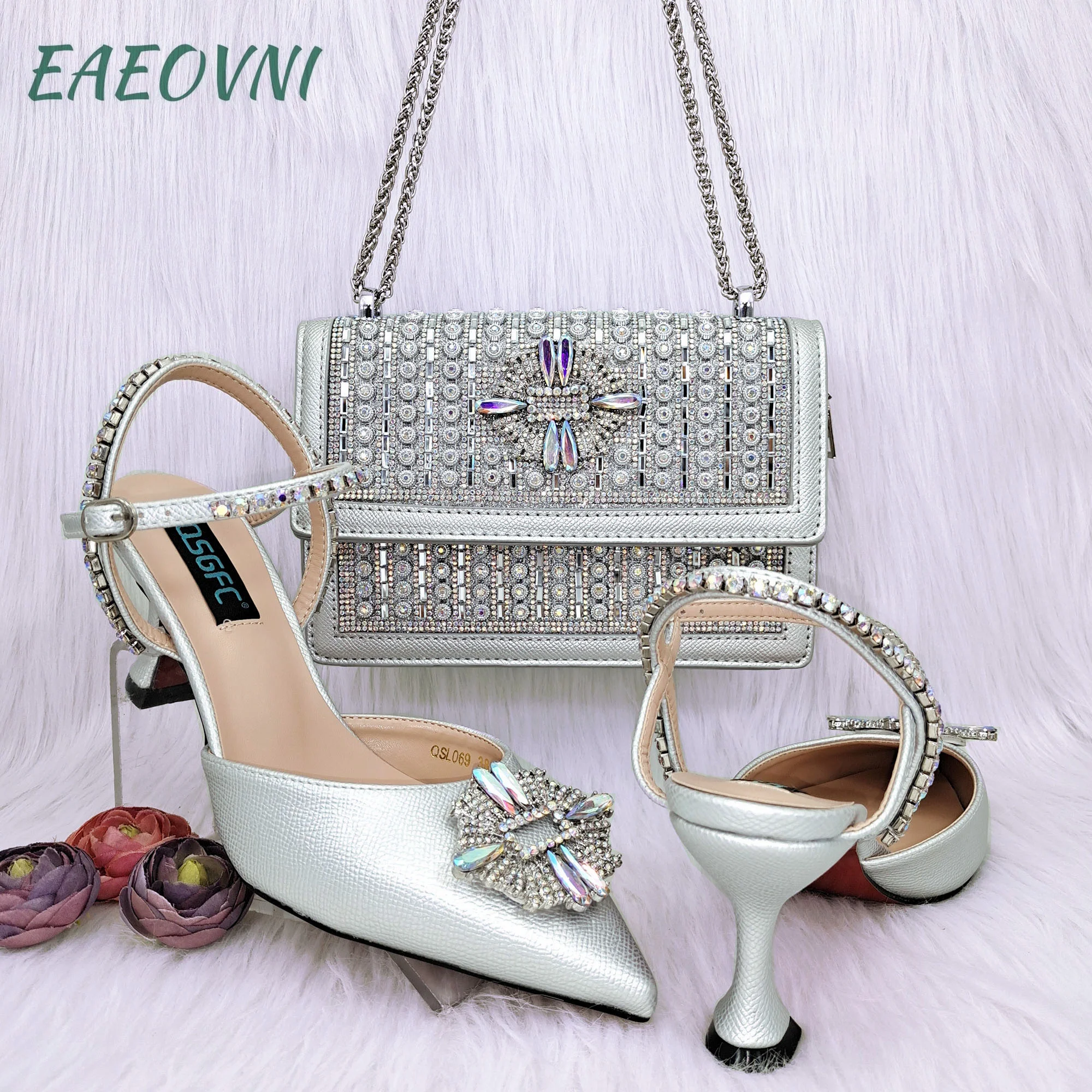 

Silver Color Crystal Decoration Style Friends Party Sandal Nigerian Fashion Ladies Shoes And Bag For Wedding