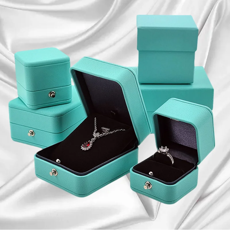 Luxury Romantic Leather Jewelry Gift Pendant Ring Box Necklace Jewellery Packaging Display Storage Case for Wedding Propose
