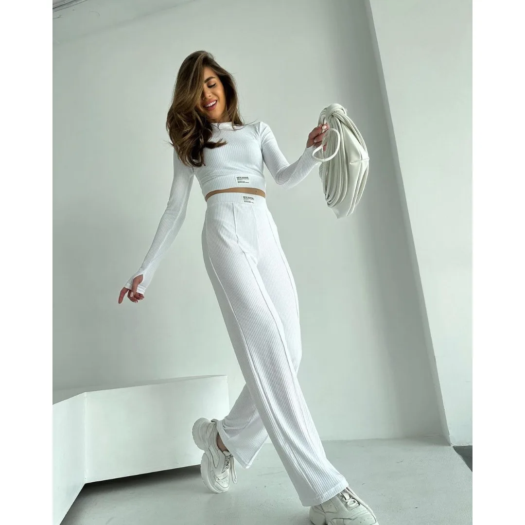 Рисунок 4 - Спортивный женский комплект из двух предметов