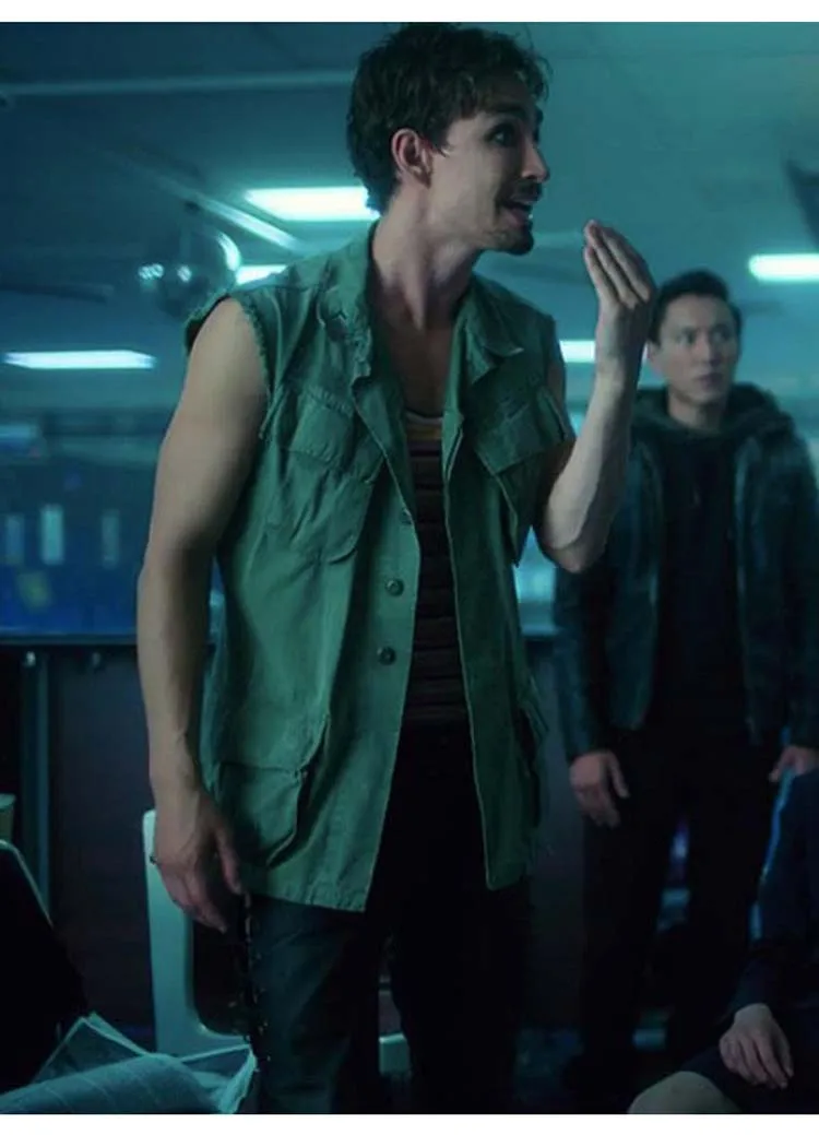 

Mei Mei Productions "The Umbrella Academy" Robert Sheehan Army Green JacketRobert Sheehan The Umbrella Academy Vest