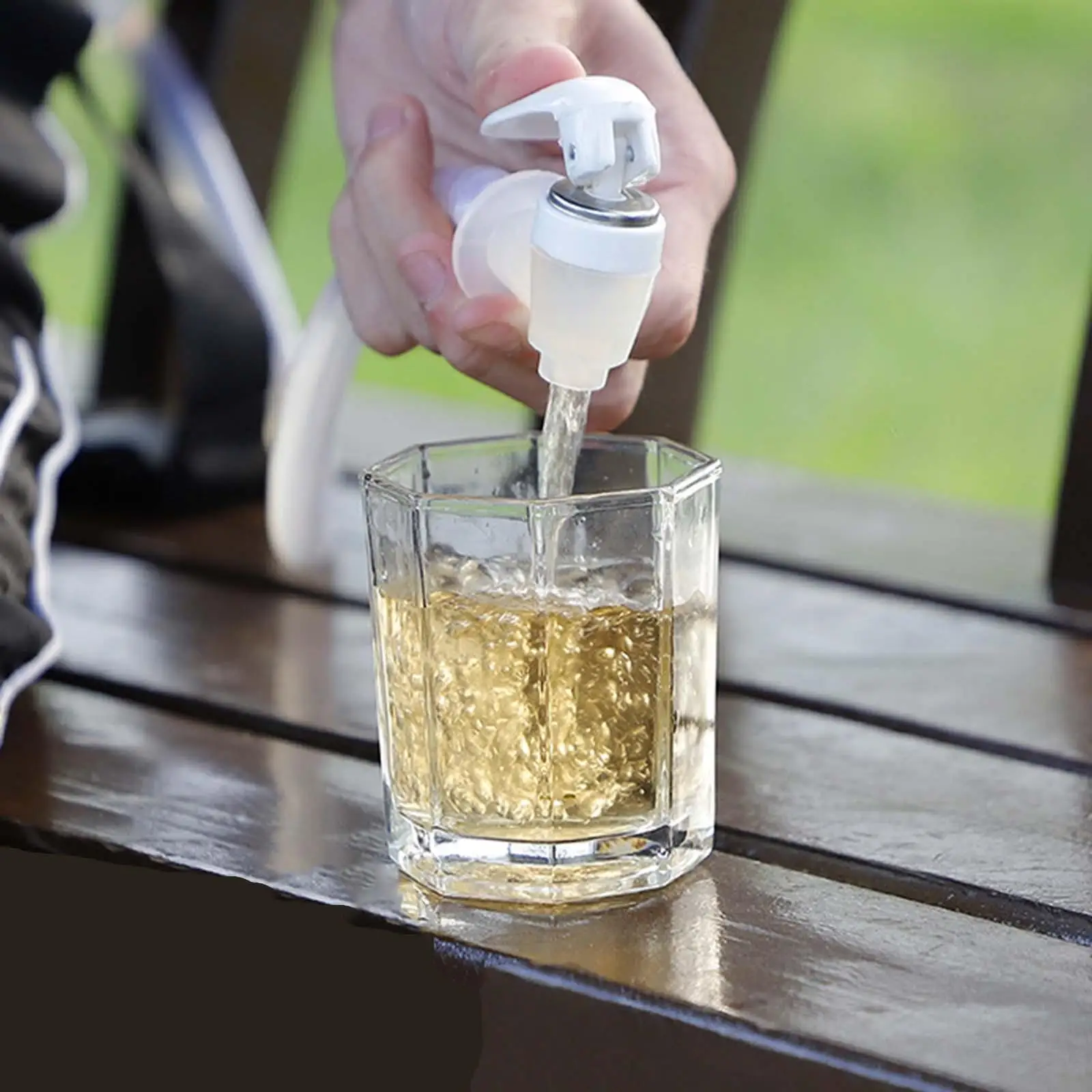 Barrel Beer Dispenser Portable Backpack Dispenser for Outdoor Beverage Dispenser Camping Party Supplies 5