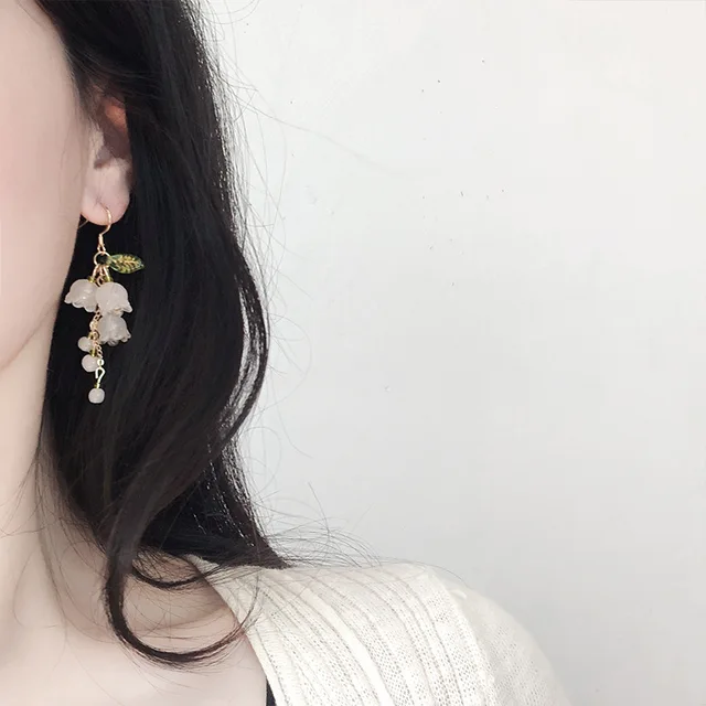 2025 New Sweet Temperament Small Fresh Bamboo White Lily Of The Valley Flower Earrings Elegant And Gentle Asymmetric  Earrings 2