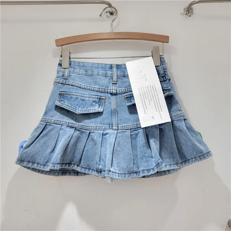 Sweet 3D Flowers Decoration Jean Shorts Femme 2024 Summer New Korean Style Hem Anti-Exposure Pantskirt Denim Shorts for Women