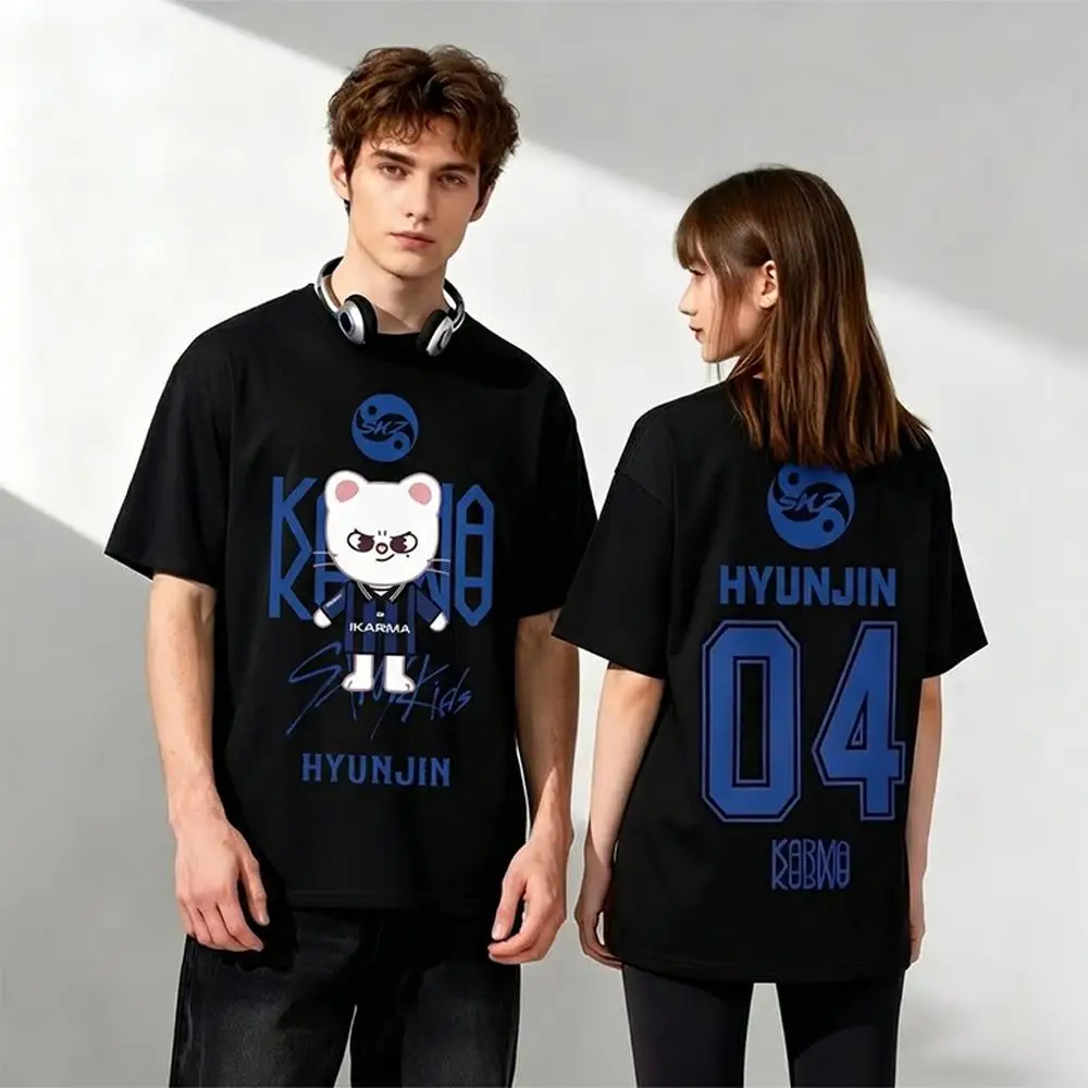 2026 Neuer Stil Koreanische Pop-Mode KPOP KARMA Cartoon-Muster Harajuku Y2K Stil Atmungsaktives Sport-T-Shirt für Männer