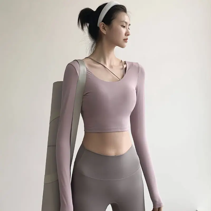 Women's long sleeve yoga shirt with padding, beautiful back cut-out crop top