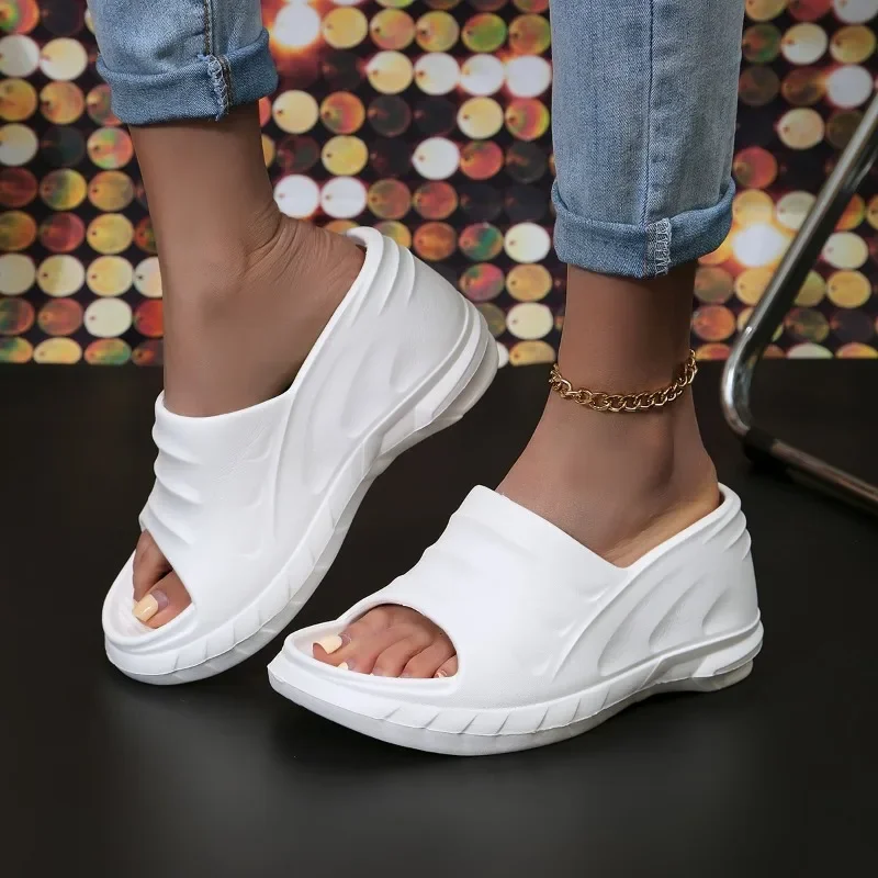 

Тапки Женские однотонные, пляжные шлепанцы на танкетке, повседневные Нескользящие, лето 2024