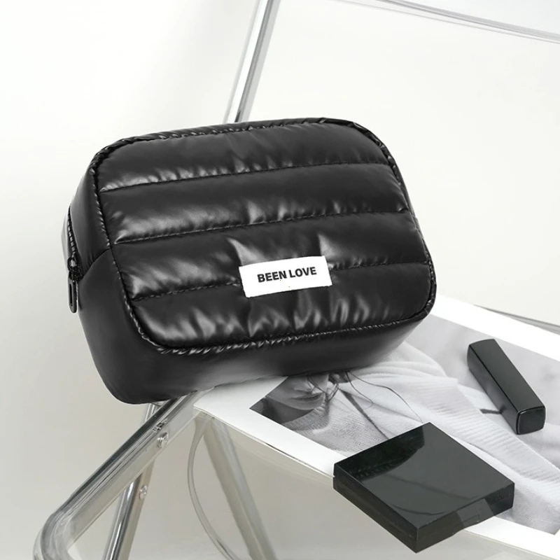 Fashion Large Capacity Makeup Bag Travel Organizer Portable Cosmetic Bag Multifunctional Toiletry Washbag Portable Storage Bag