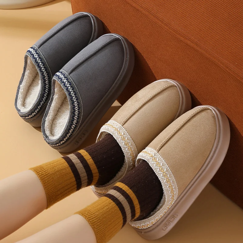 Winter Faux Suede Plush Slippers Women 2025 Slip On Platform Cotton Slippers Woman Lightweight Soft Sole Home Shoes Couples