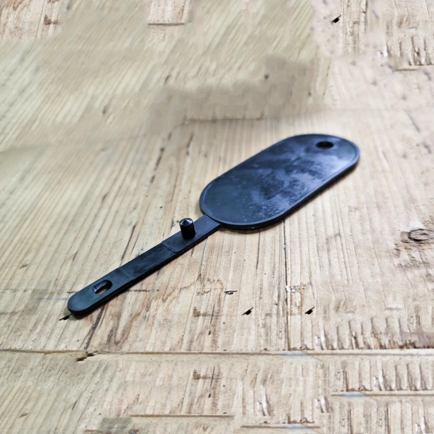 100pcs 플라스틱 PP 디스플레이 교수형 클립 가죽 벨트 제품 의류 액세서리 패키지 버클 걸쇠 못 후크