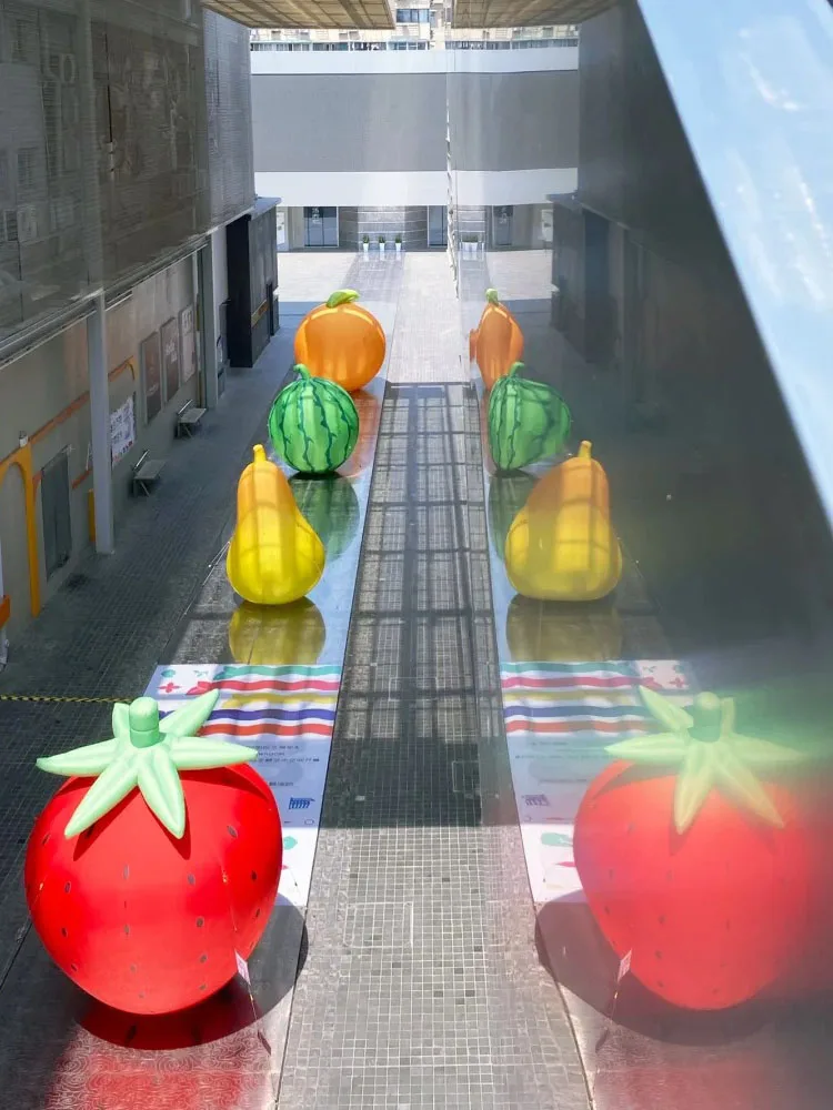 Inflatable cartoon orange strawberry pear fruit air mold fruit fair diversion mall atrium decoration beauty Chen 2