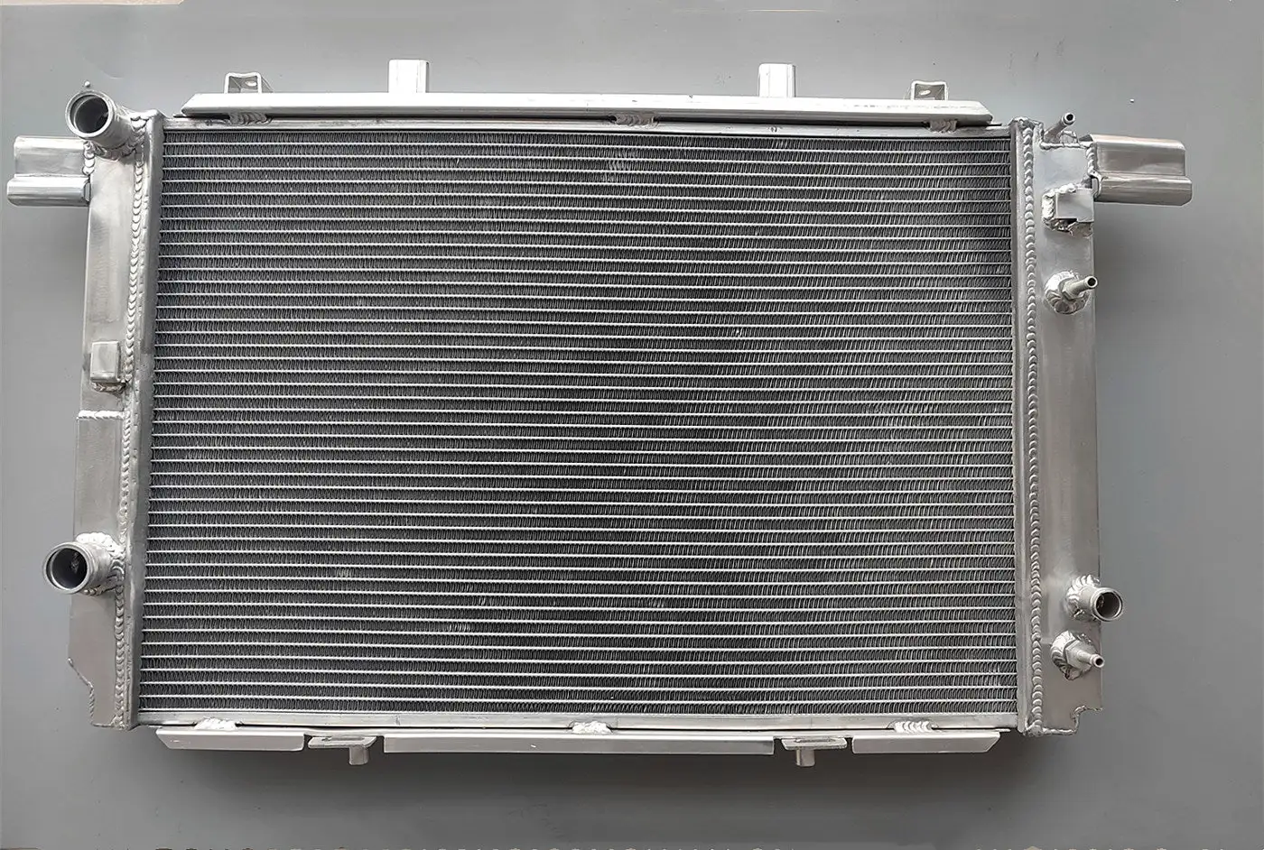 

For 1993-2001 Mercedes-Benz SL280 SL320 R129 2.8L /3.2L AT Aluminum Radiator