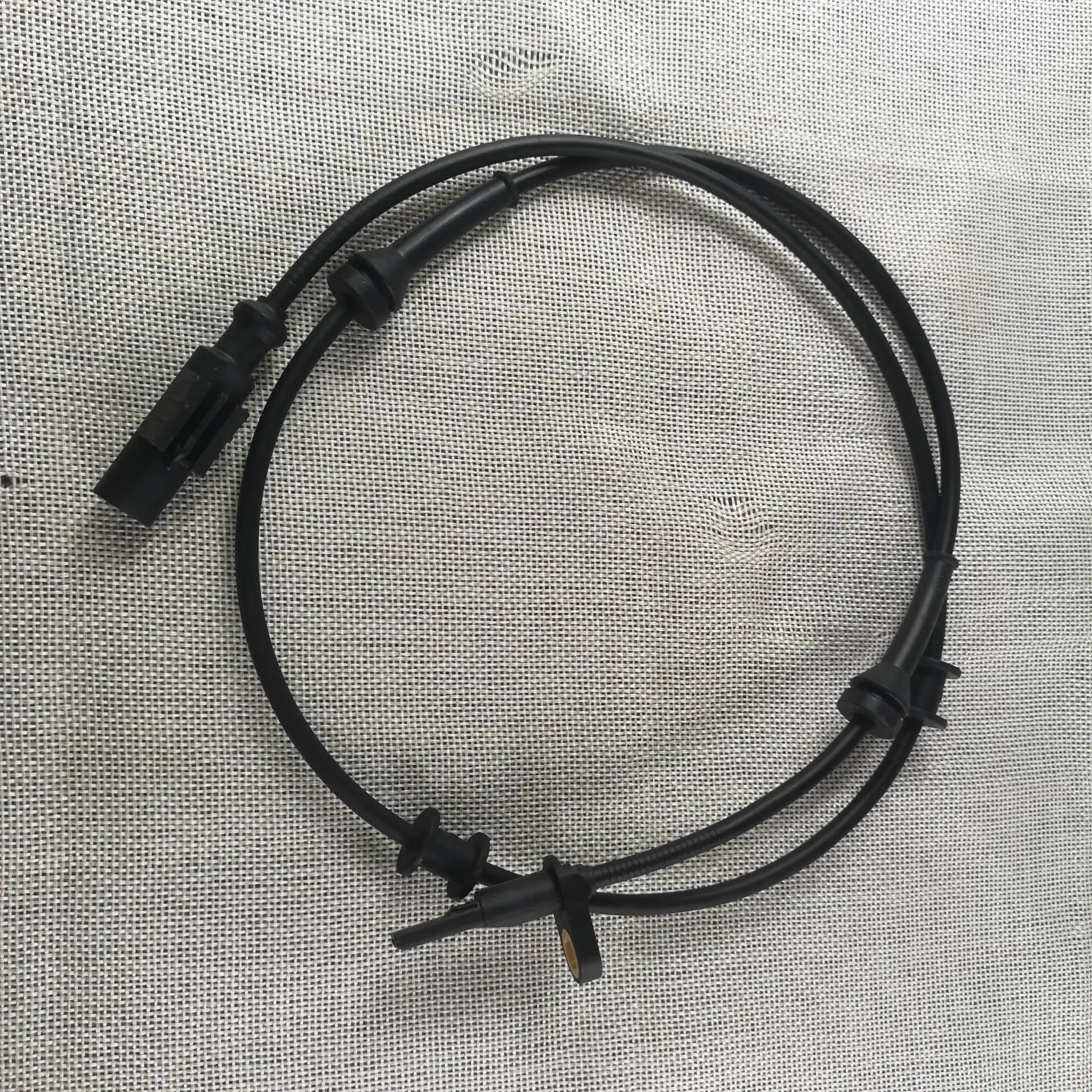 ABS Wheel Speed Sensor Rear For CITROEN FIAT PEUGEOT Boxer 2.0 3.0L 2006- 51764254 51782787 51801310 4545H2 4545F8