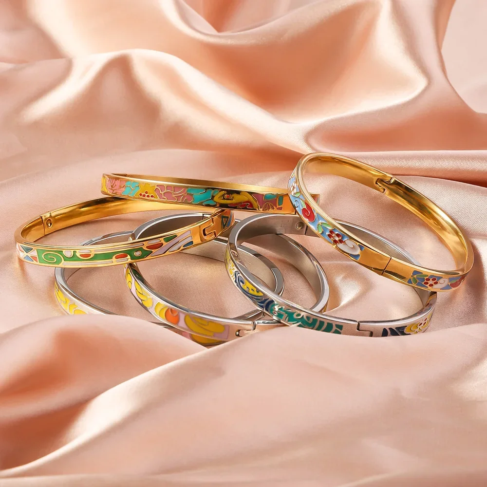 Exquisite Fashion Titanium Steel Cross Necklace Personality Micro-Set Zircon Jesus God Pendant Charm Jewelry Accessories Gifts 1Pcs (Size : 45cm C New Ins Titanium Steel Romantic Hands Ring Exquisite Gold Hug Hand Rings  For Women Girls Fashion Aesthetic Anniversary Jewelry - AliExpress