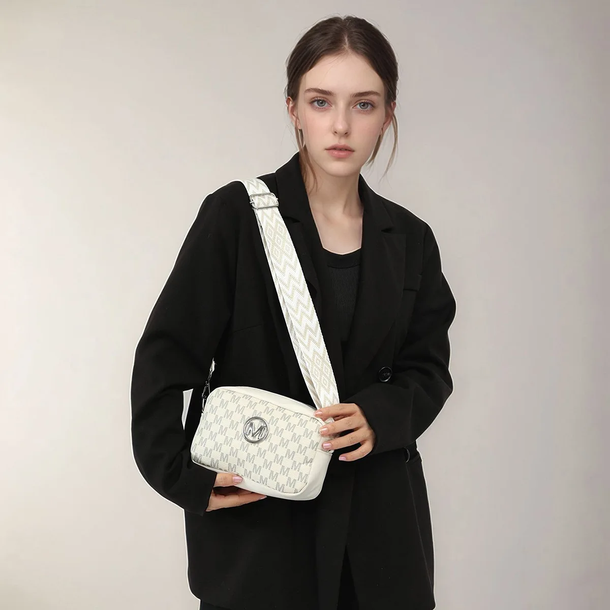 Retro M Pattern Design Female Crossbody Bag, Stylish Ladies Shoulder Bag, Wide Strap Phone Coin Purse for Women Work Party Date