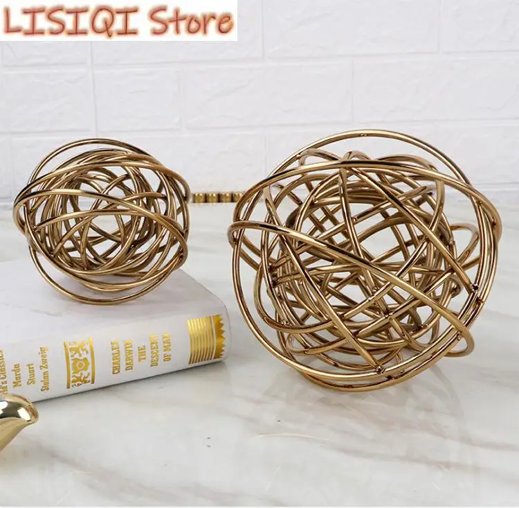 

New Abstract Ornaments with Metal Circular Lines Hollow Out Golden Round Ball Geometric Line Decoration Handicraft Furnishings