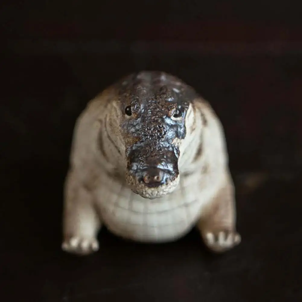 Tea Pet Purple Clay Handmade Crocodile Tea Figurine Household Supply Fine Workmanship Decorative tea pet ornaments
