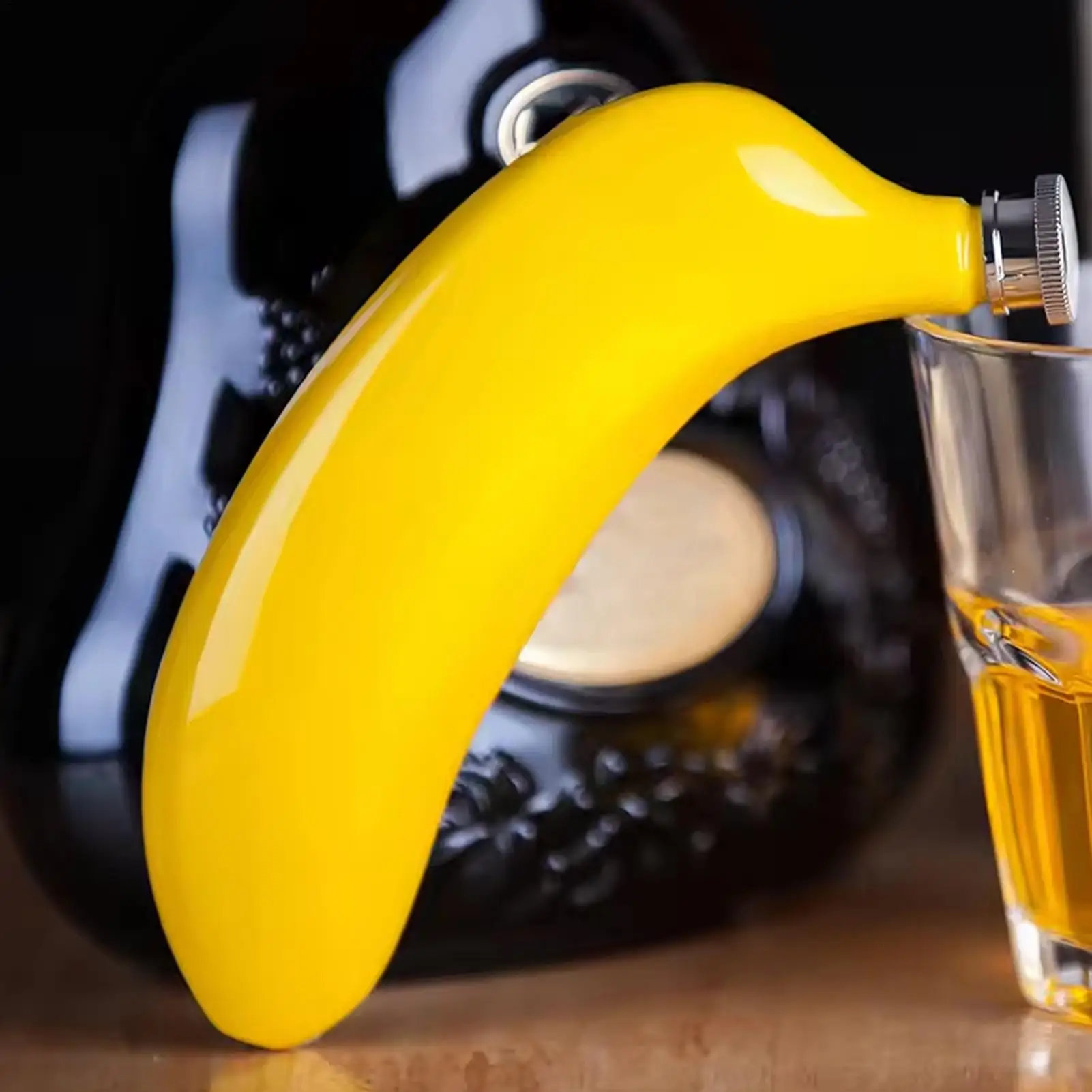 5온스 바나나 모양 힙 플라스크, 304 스테인리스 스틸 플라스크(깔때기 포함), 누수 방지 휴대용 음료 용기, 위스키/보드카용 힙 플라스크