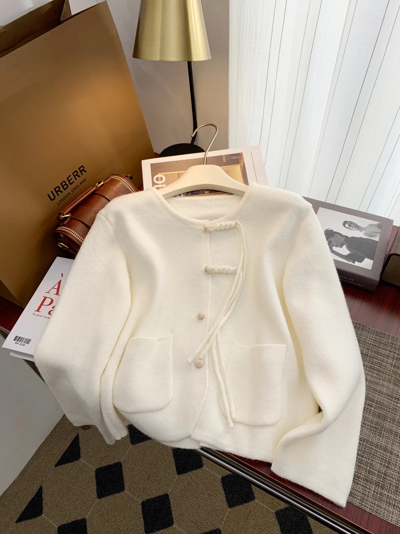 

Весна 2024 свитер для женщин ленивый новый дизайн в китайском стиле ощущение дисковой пряжки свободный мягкий восковой свитер