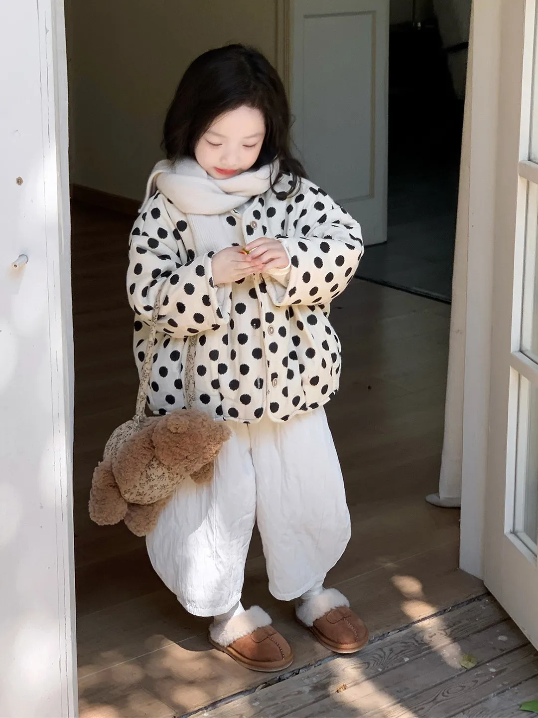 여아용 한국 스타일 두꺼운 면 재킷 봄 신상품 물방울 무늬 브레드 스타일 따뜻한 아우터웨어 베이지 색상