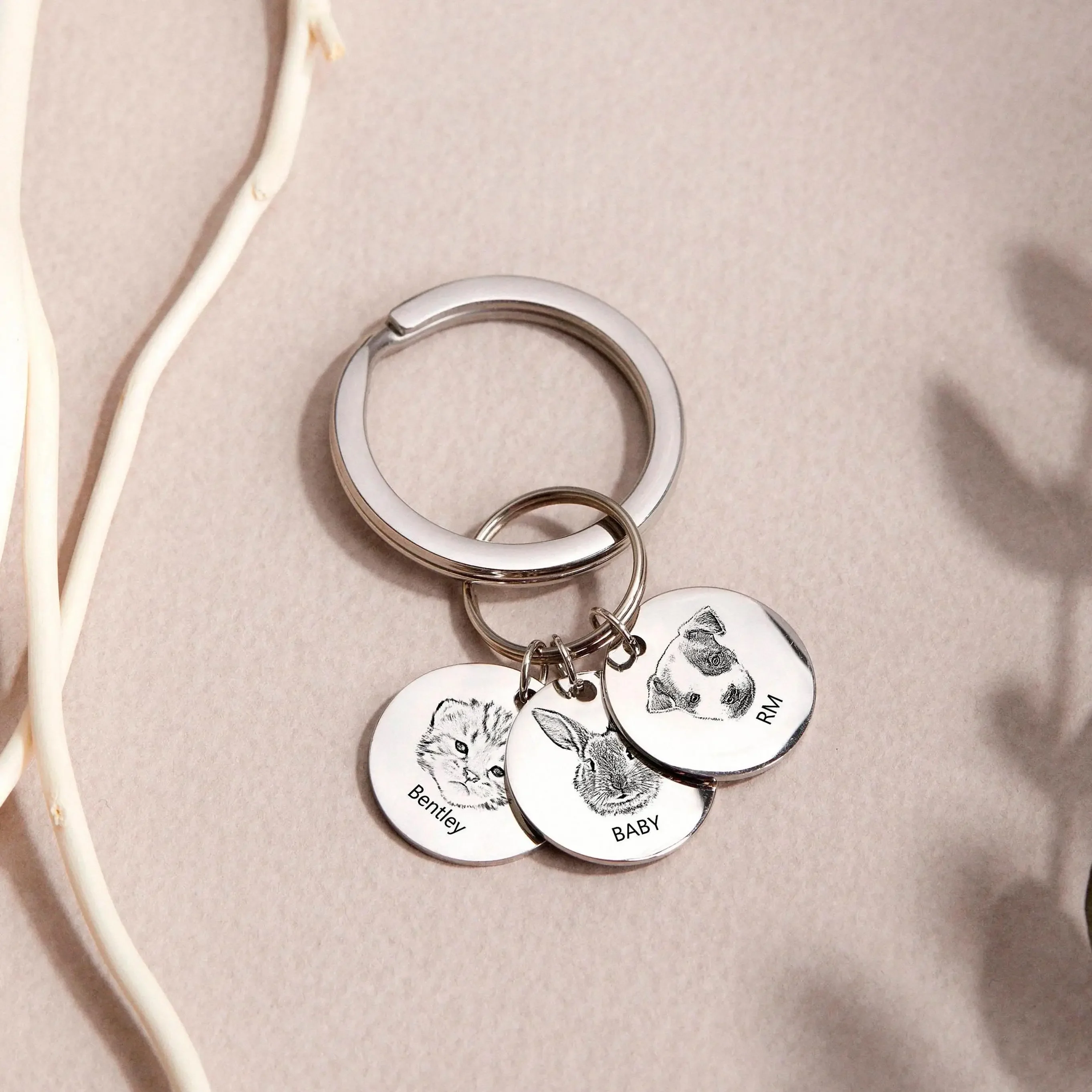 Dog Keychain Personalized Portrait from Photo Engraved Pet Memorial Gift Accessories for Mom Cat Key chain Father's Day