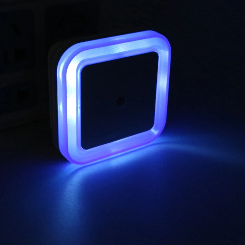 Illuminazione del sensore di luce notturna a LED Wireless Mini lampada per luci notturne con spina europea per l'illuminazione della decorazione della camera da letto della camera dei bambini