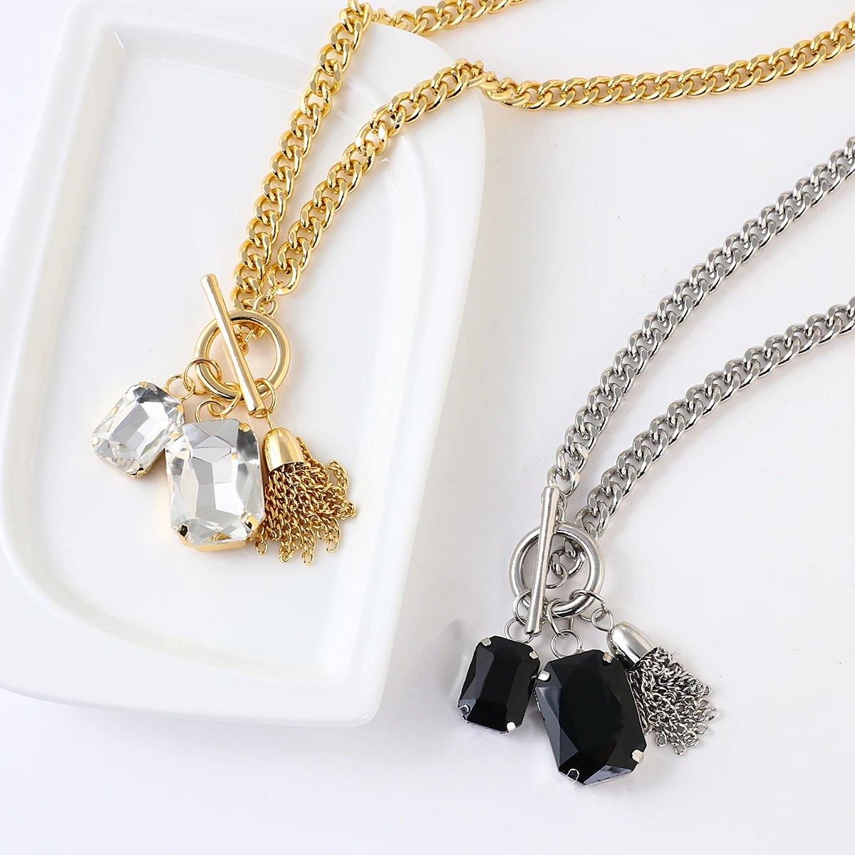 【送料&関税込】Pucci Necklace With Pendants Roberto Coin 18K Yellow Gold Diamond Jasmine Flower Necklace