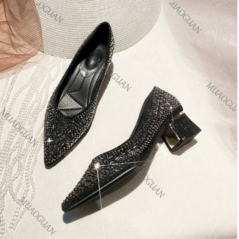 Women's Pointed Toe Chunky Heel Pumps With Rhinestones And Beads_voghion.com
