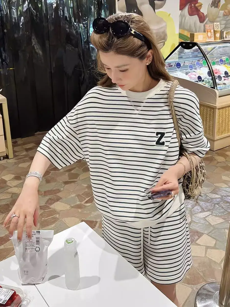 캐주얼 조깅 스포츠 정장 여성 투피스 세트 여름 패션 줄무늬 반팔 티셔츠 탑 와이드 레그 반바지 러닝 의류