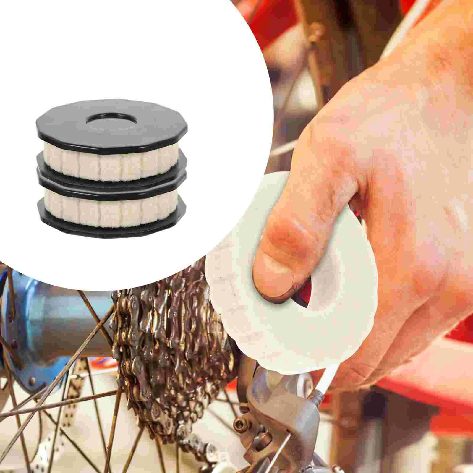 

2pcs Bike Chain Lubricator Tool Bike Roller Oil Bike Oiler Bike Care Supply