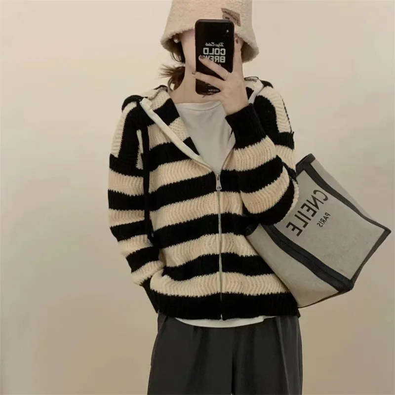 

Autumn New Sweater Korean Version of The Striped Knitted Cardigan Female Loose Sweater Fashion Versatile Tops Cardigan Women