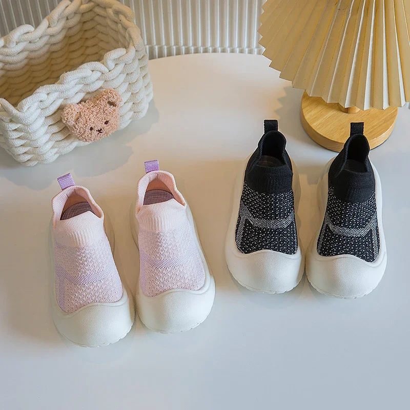 Soft Bottom Kids Tennis Shoes Simple Solid Color