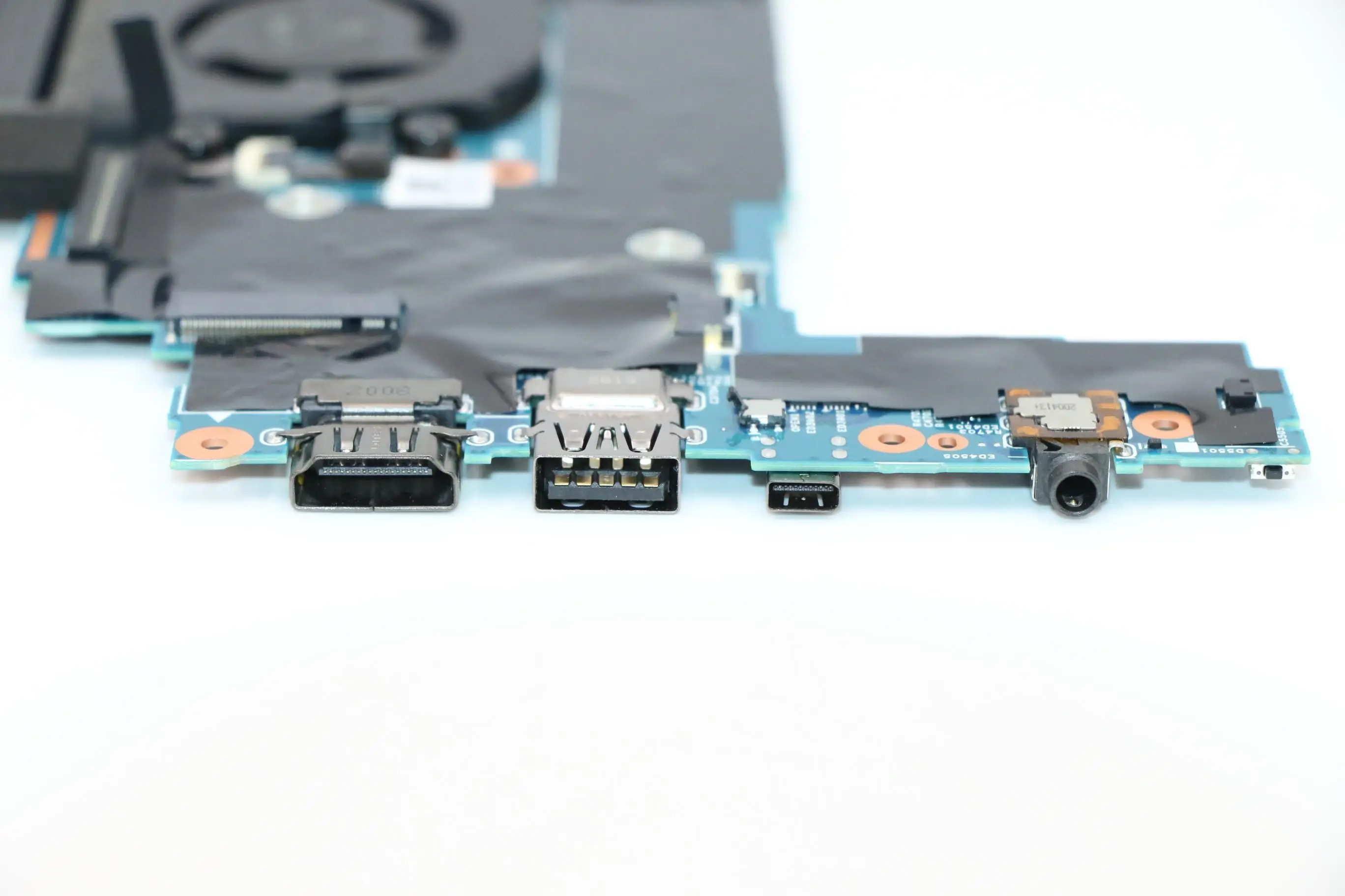 Scheda Madre Lenovo X1 Carbon 9a Gen / X1 Yoga 6a Gen – I5 11a Gen, 16GB RAM, Aperta Mai Usata