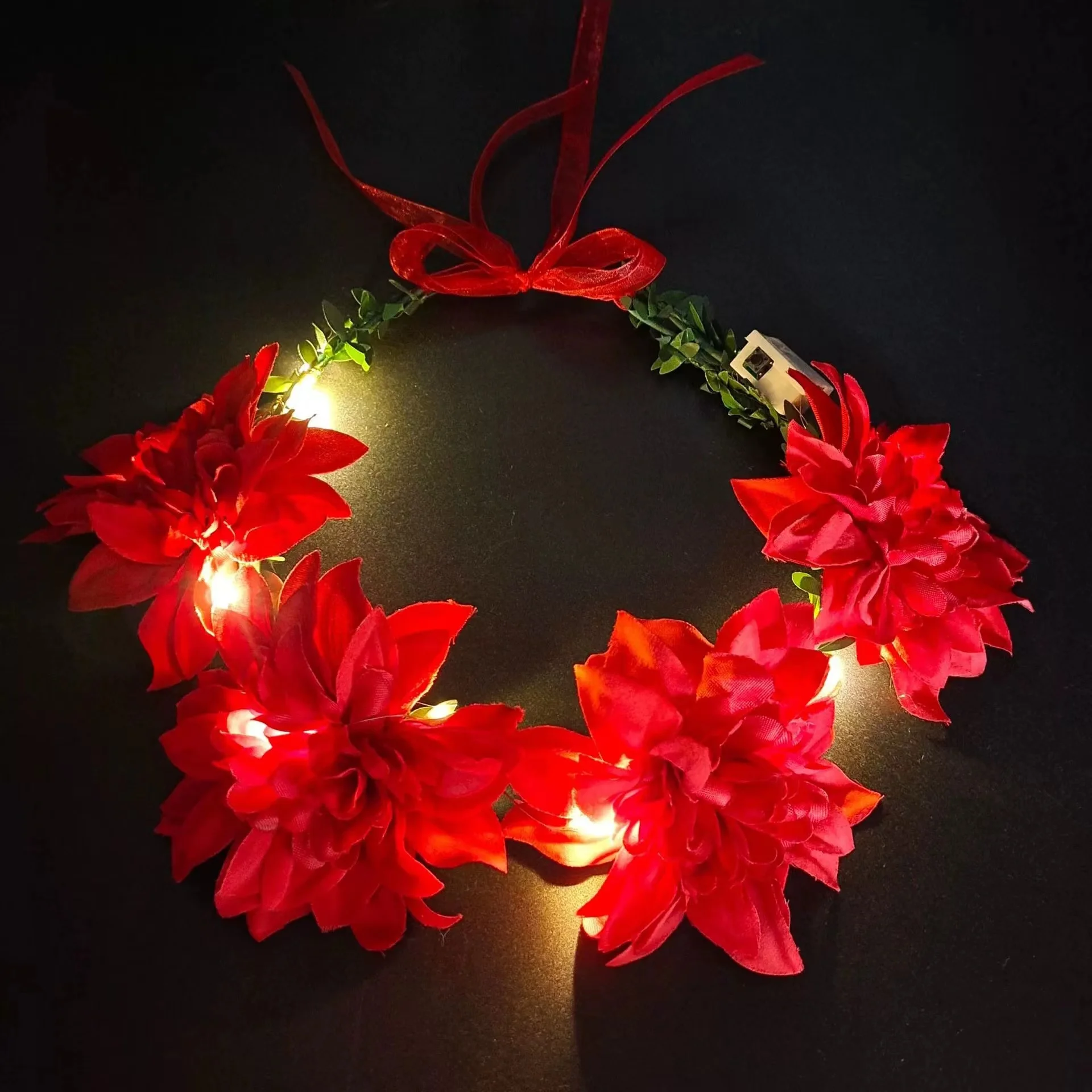 Super fairy head hoop flower garland hairband Sen female bridal luminous tiara crown sweet Korean wedding dress headdress decora