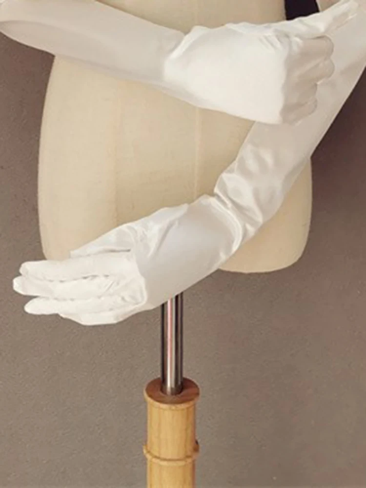 Рисунок 2 - Женские Длинные атласные перчатки DEAT