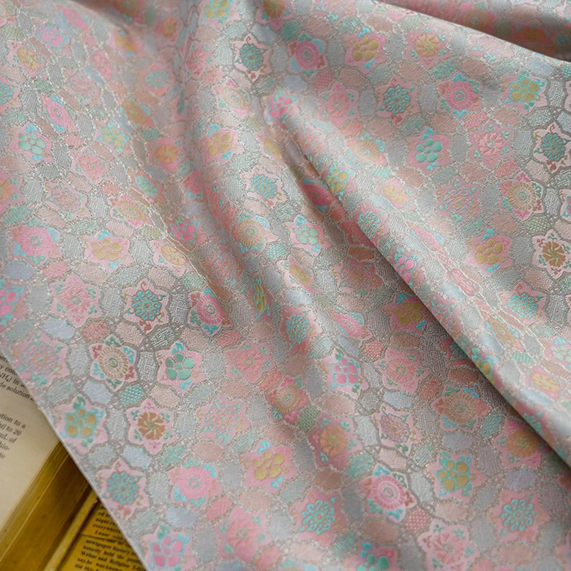 Rosa klassischer Brokat-Jacquard-Stoff, Retro-Stoff für Kleid, Jacke, Weste, Vorhang, dekorativer Nähstoff